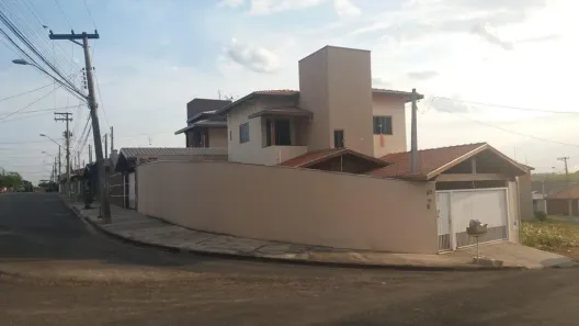 Sobrado com 3 Quartos à venda, 160m² no Residencial Mombaça I, Pindamonhangaba