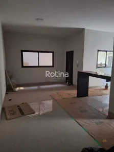 Casa com 3 Quartos à venda, 80m² no Segismundo Pereira, Uberlândia