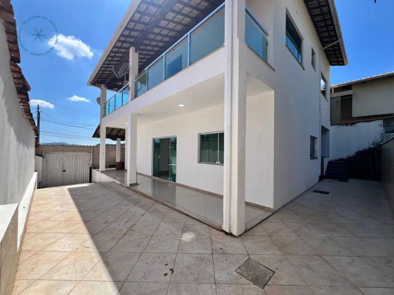 Casa com 4 quartos — Rio Branco, Belo Horizonte