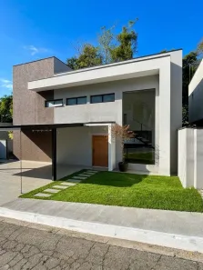 Casa com 3 Quartos à venda, 200m² no Chácaras Roselândia, Cotia