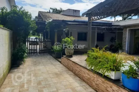 Casa com 2 Quartos à venda, 460m² no Campeche, Florianópolis
