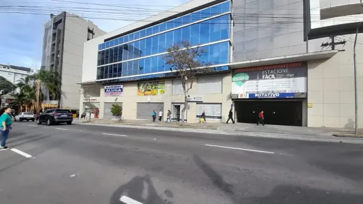 Sala Comercial para alugar, 220m² no Centro, Caxias do Sul