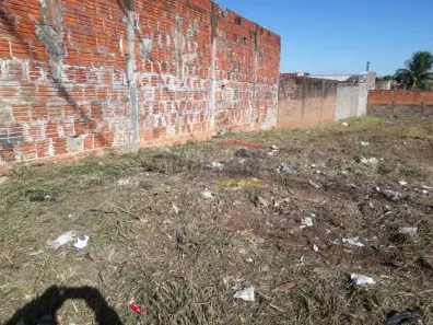 Lote/Terreno à venda, 800m² no Jardim Leoni, Lins