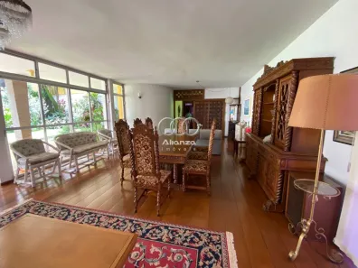 Casa com 5 Quartos à venda, 437m² no Mangabeiras, Belo Horizonte
