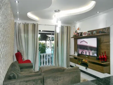 Casa com 3 Quartos à venda, 270m² no Jardim Laguna, Contagem