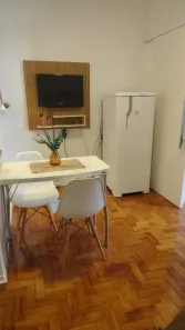 Kitnet para alugar, 30m² no Pitangueiras, Guarujá