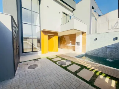 Casa de Condomínio com 4 Quartos à venda, 250m² no Vargem Pequena, Rio de Janeiro