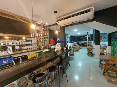 Ponto Comercial à venda, 460m² no Macuco, Santos