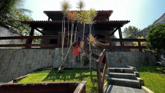 Casa com 3 Quartos à venda, 200m² no Maria Paula, Niterói