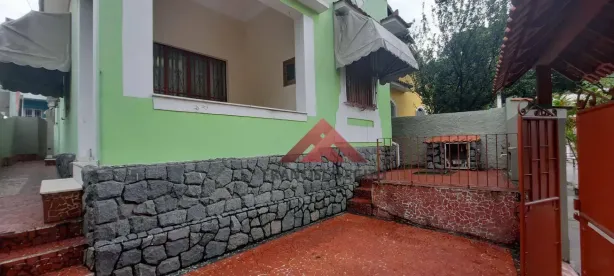Casa com 6 Quartos à venda, 500m² no Santa Rosa, Niterói