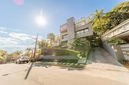 Casa de Condomínio com 4 Quartos à venda, 654m² no Saguaçu, Joinville