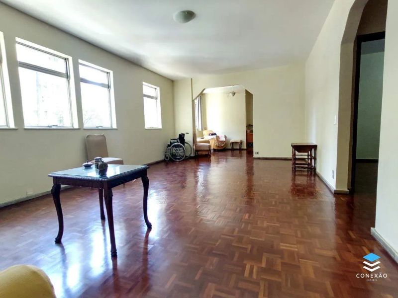 Apartamento com 4 quartos — Funcionários, Belo Horizonte