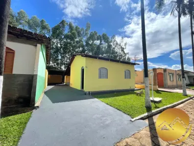 Casa de Condomínio com 2 Quartos à venda, 220m² no Condomínio Saint Germain, Caldas Novas