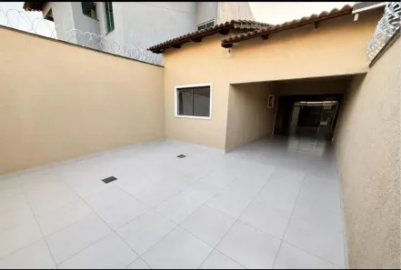 Casa com 3 Quartos à venda, 130m² no Setor Três Marias, Goiânia