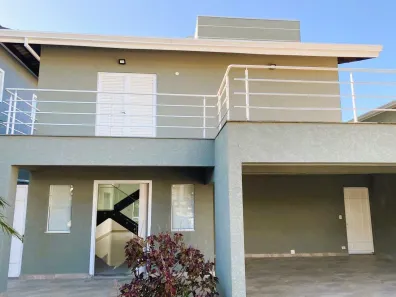 Casa de Condomínio com 3 Quartos para alugar, 200m² no Jardim Maristela, Atibaia