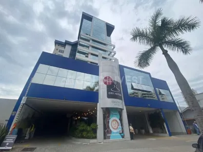 Sala Comercial para alugar, 71m² no Centro I, Brusque
