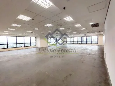Prédio Comercial para alugar, 667m² no Alphaville Industrial, Barueri