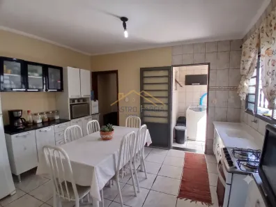 Casa com 2 Quartos à venda, 82m² no Parque Novo Mundo, Americana