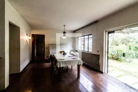 Casa com 4 Quartos à venda, 200m² no Cidade São Francisco, São Paulo
