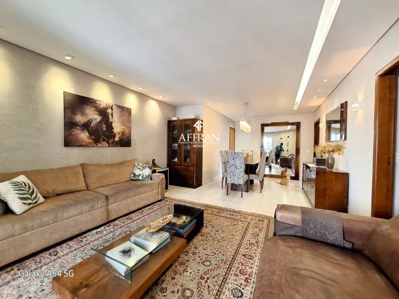 Apartamento com 4 quartos — Santo Agostinho, Belo Horizonte