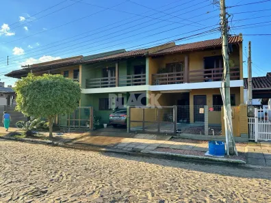 Sobrado com 3 Quartos à venda, 151m² no Torres, Torres