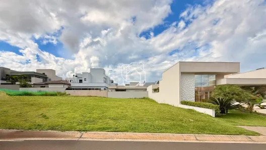 Lote/Terreno à venda, 300m² no Jardim Residencial Dona Lucilla, Indaiatuba