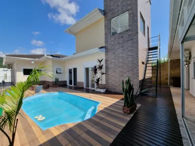 Casa com 4 Quartos à venda, 300m² no Pedra Branca, Palhoça