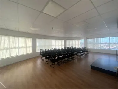 Sala Comercial à venda, 135m² no Ponta da Praia, Santos
