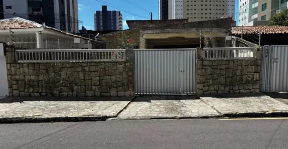 Casa com 4 Quartos à venda, 300m² no Manaíra, João Pessoa