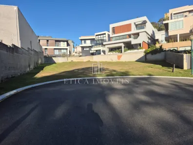 Lote/Terreno à venda, 668m² no Pilarzinho, Curitiba