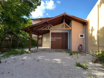 Casa com 3 Quartos para alugar, 280m² no Cachoeira do Bom Jesus, Florianópolis