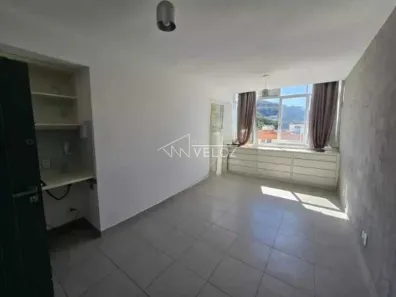Kitnet à venda, 24m² no Laranjeiras, Rio de Janeiro