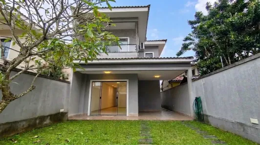 Casa de Condomínio com 4 Quartos à venda, 200m² no Maravista, Niterói