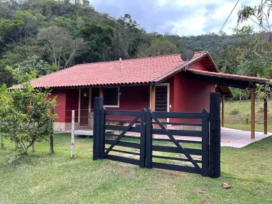 Fazenda/Sítio com 3 Quartos à venda, 100m² no Centro, Guaratinguetá