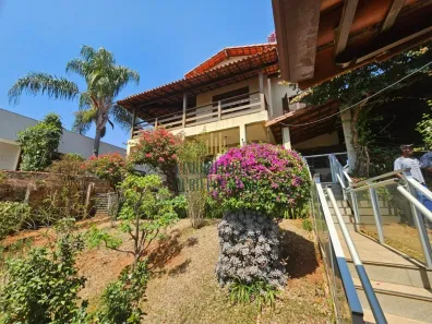Casa com 3 Quartos à venda, 304m² no Garças, Belo Horizonte