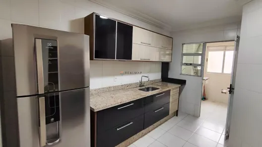 Apartamento com 3 Quartos para alugar, 98m² no Kobrasol, São José