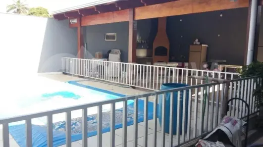 Casa com 3 Quartos à venda, 220m² no Cidade Jardim, Uberlândia