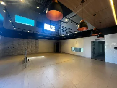 Galpão/Depósito/Armazém para alugar, 336m² no Novo Mundo, Uberlândia