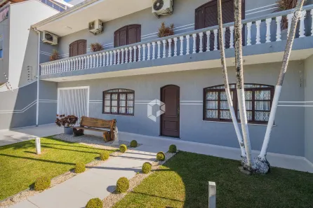 Casa com 4 Quartos à venda, 245m² no Jardim das Américas, Curitiba