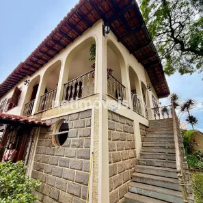 Casa com 4 Quartos à venda, 358m² no Caiçaras, Belo Horizonte