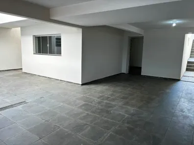 Casa com 4 Quartos para alugar, 200m² no Vila Nova Botucatu, Botucatu