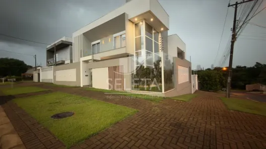 Sobrado com 3 Quartos à venda, 223m² no Região do Lago, Cascavel