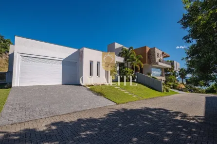 Casa de Condomínio com 3 Quartos à venda, 185m² no Cacupé, Florianópolis