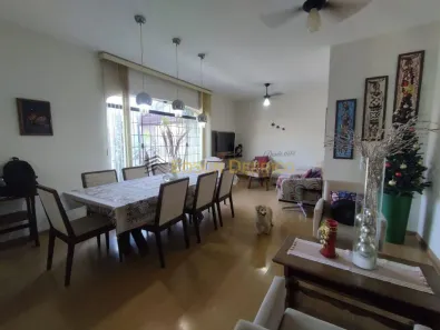 Casa com 4 Quartos à venda, 253m² no Vila Bourghese, Pindamonhangaba