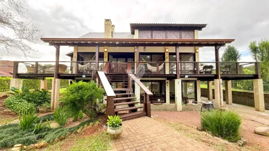 Casa de Condomínio com 4 Quartos à venda, 360m² no , Gravataí