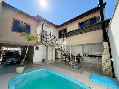 Casa com 4 Quartos à venda, 225m² no Madri, Palhoça