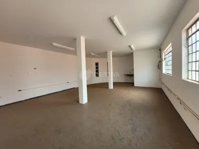 Ponto Comercial para alugar, 80m² no Centro, Uberlândia