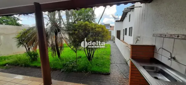 Ponto Comercial à venda, 30m² no Jardim Patrícia, Uberlândia
