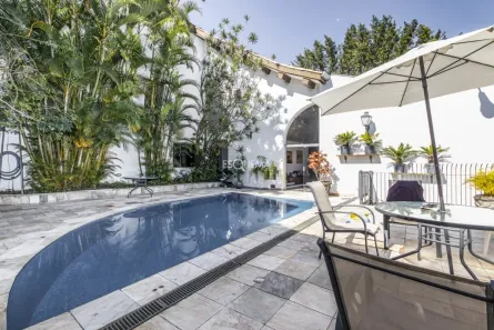 Casa com 3 Quartos à venda, 400m² no Jardim Leonor, São Paulo