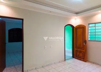Casa com 3 Quartos para alugar, 250m² no Jardim São Guilherme, Sorocaba